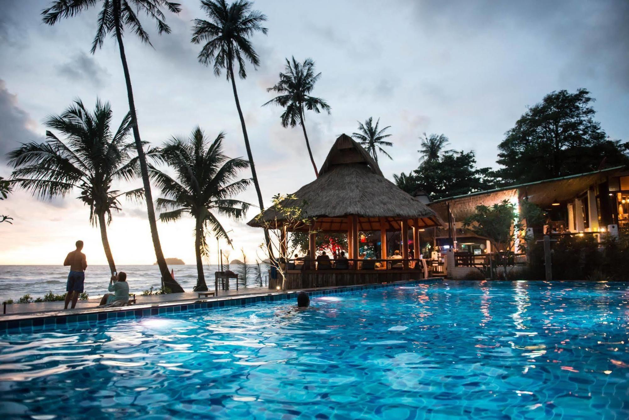 Nature Beach Resort Koh Chang Exterior photo